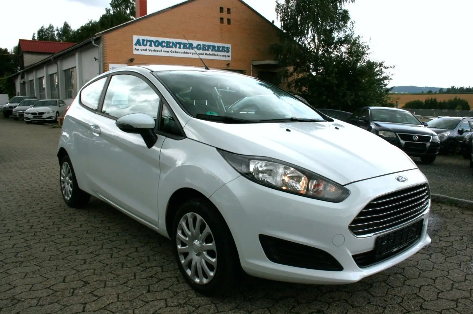 Ford Fiesta 1.25 "Service neu + Klimaanlage" Wit - 1