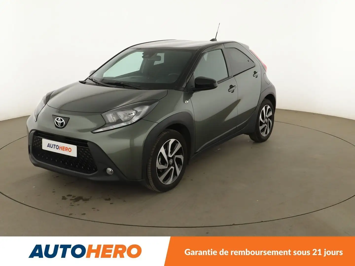 Toyota Aygo X 1.0 VVT-i Gris - 1