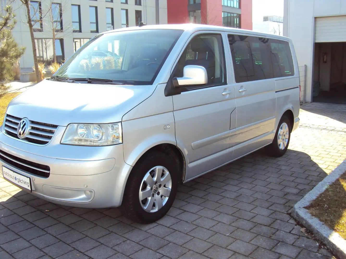 Volkswagen T5 Multivan Comfortline 2.0 Benzin Navi PDC SHZ Silber - 2