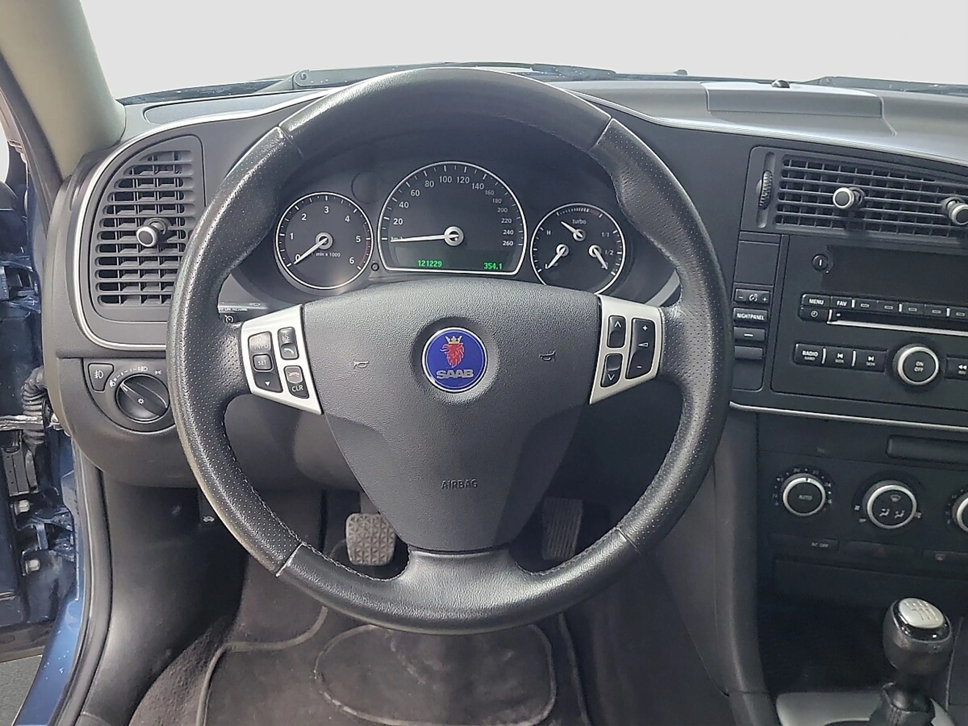 Saab 9-3 Aero Sport-Kombi 1,9 TTiD M6 — photo 9