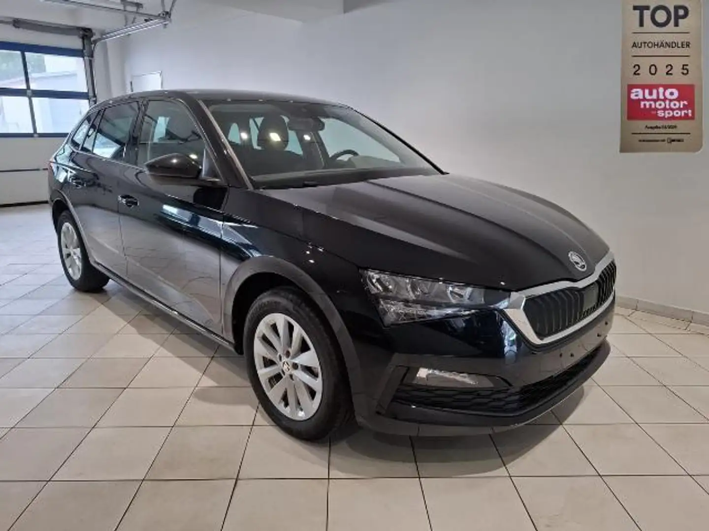 Skoda Scala Ambition 5J Garantie APP SHZ LED Zwart - 1