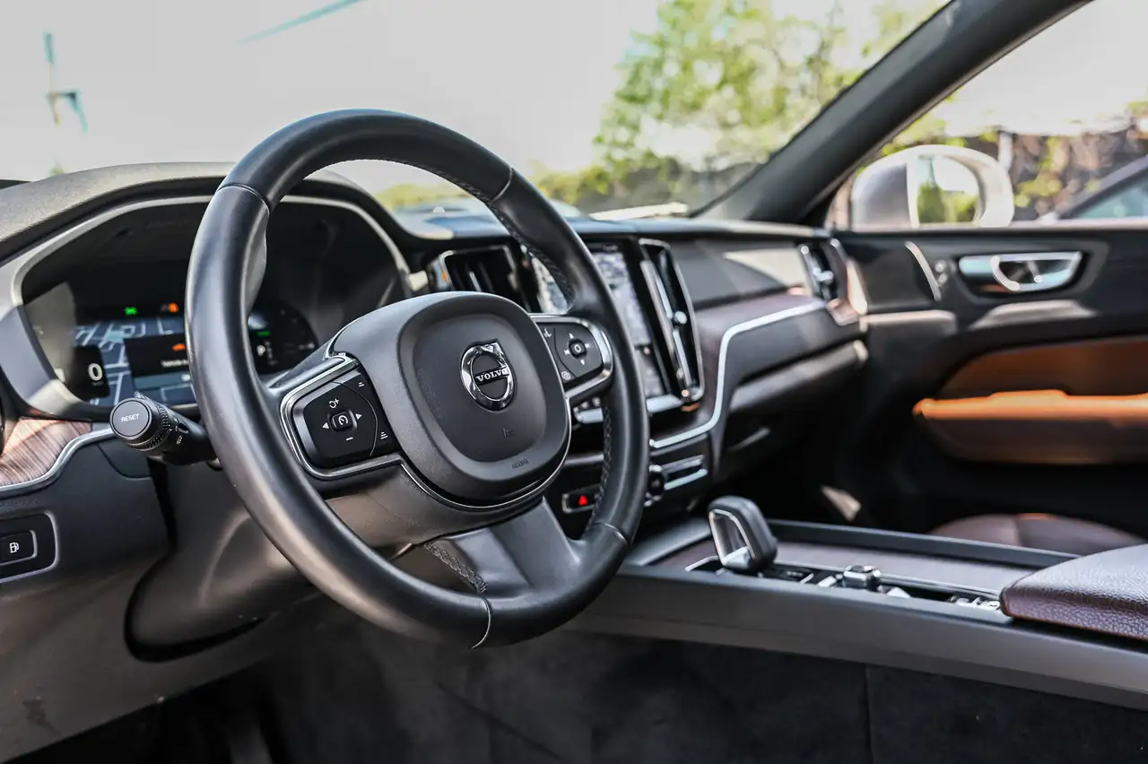 Volvo XC60 снимка Volvo XC60