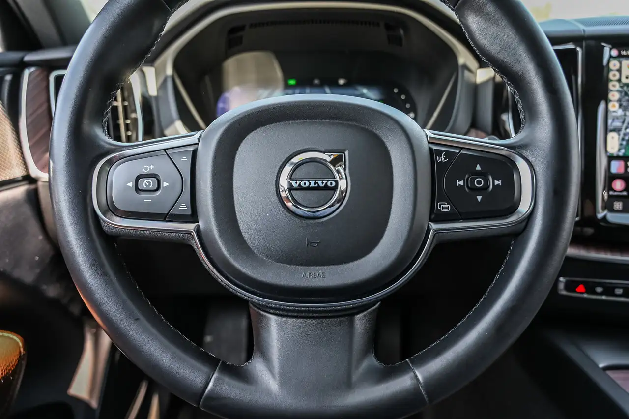 Volvo XC60 снимка Volvo XC60