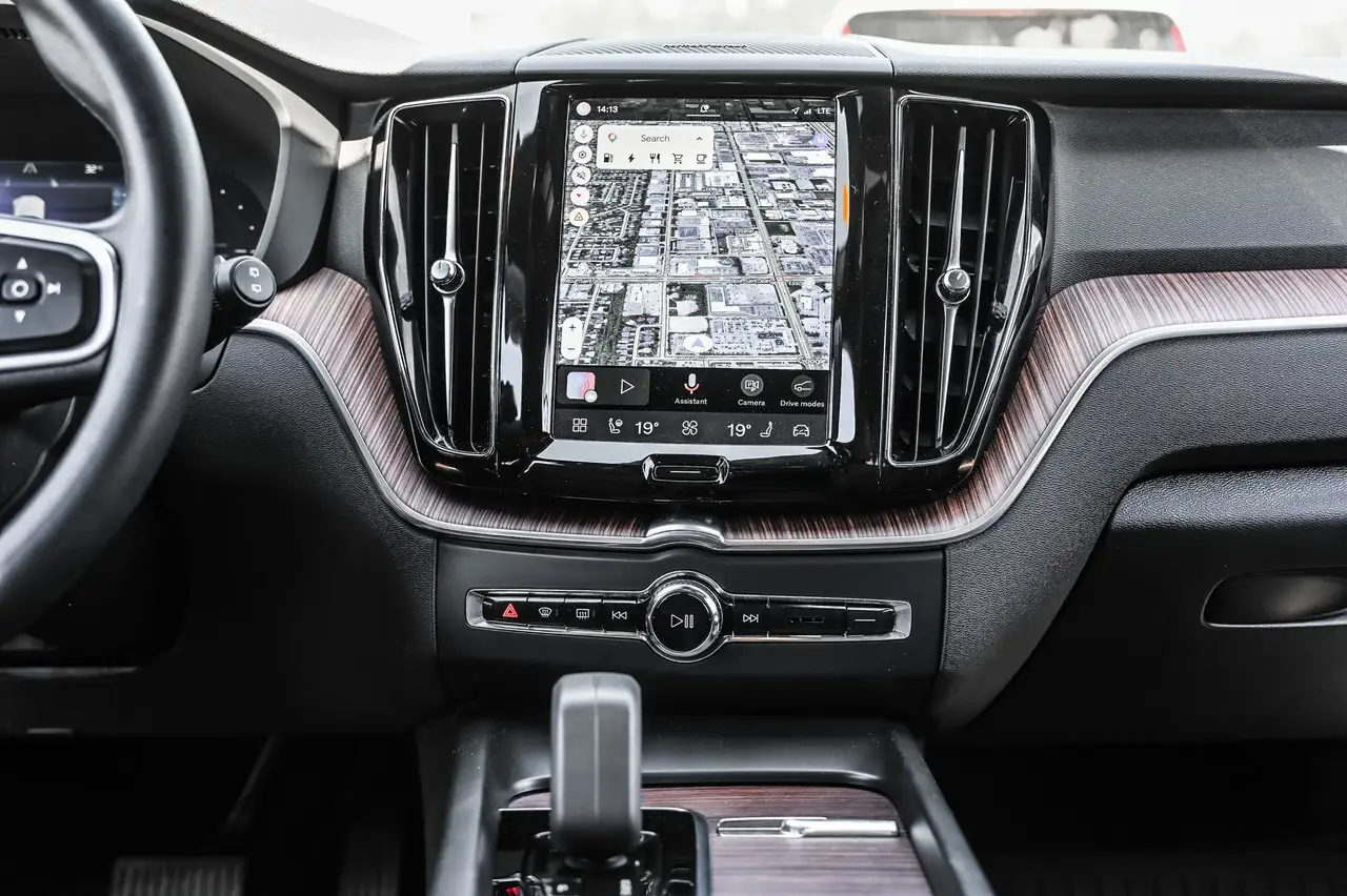 Volvo XC60 снимка Volvo XC60
