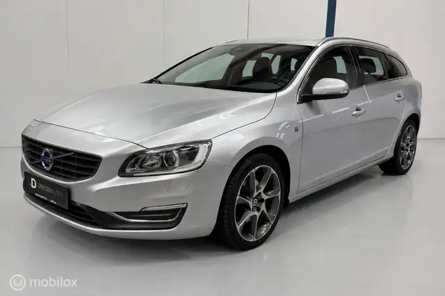 Volvo V60 2.0 T3 Ocean Race LEER / XENON