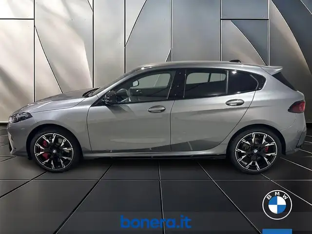 BMW 1 Series view 8