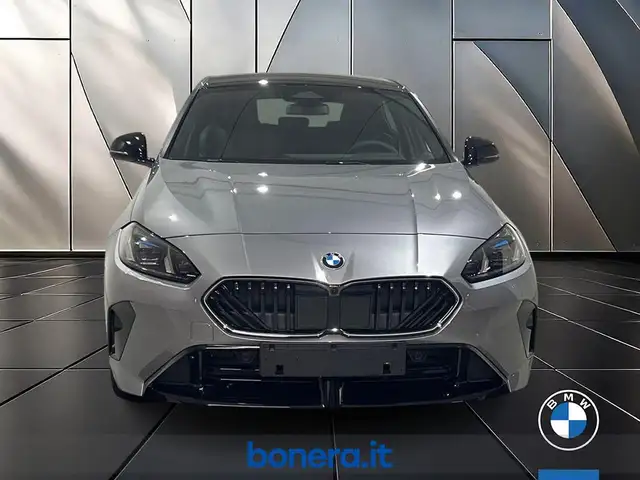 BMW 1 Series view 2