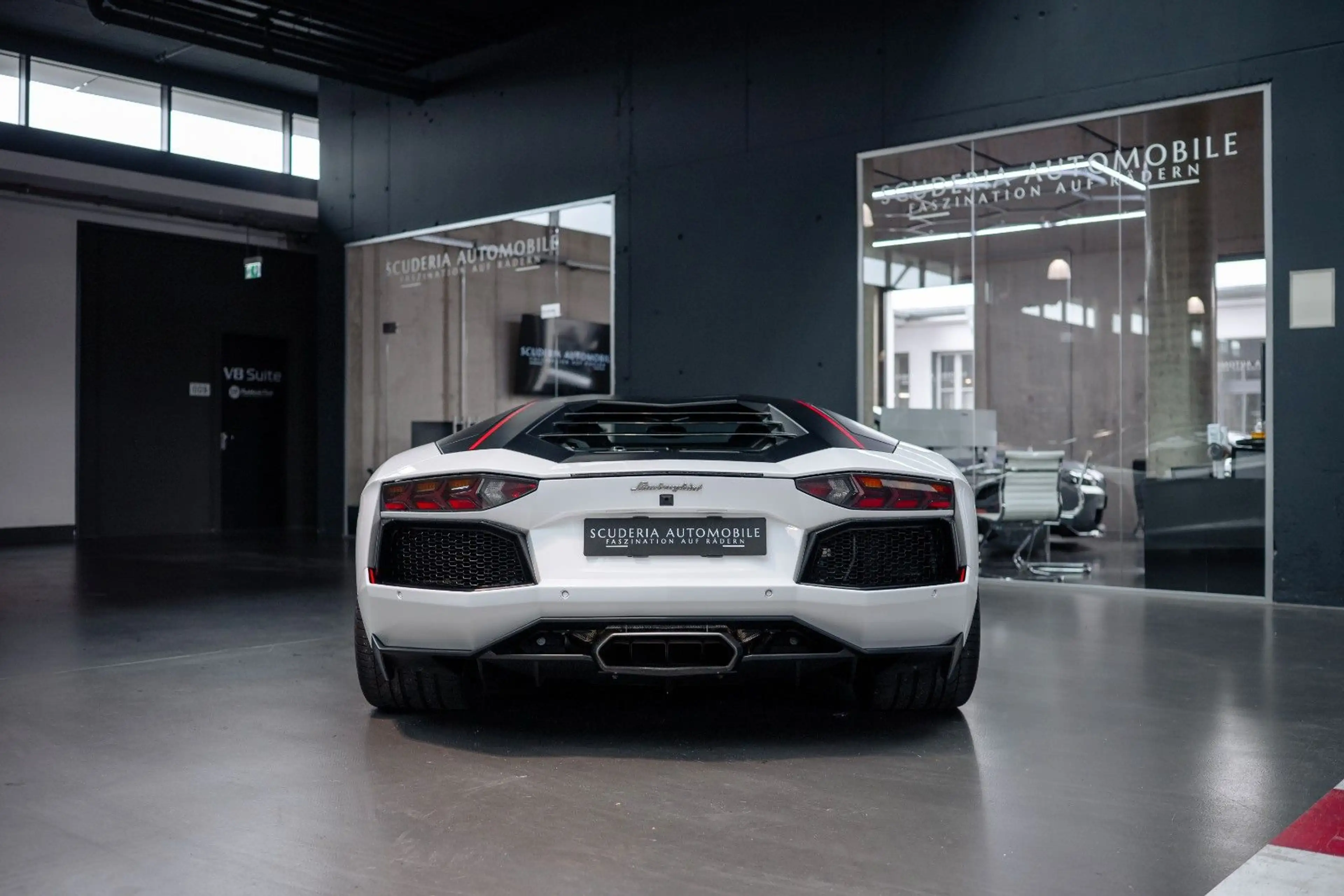 Lamborghini Aventador LP 700-4 Pirelli Edition 1of100 / Lift — photo 6