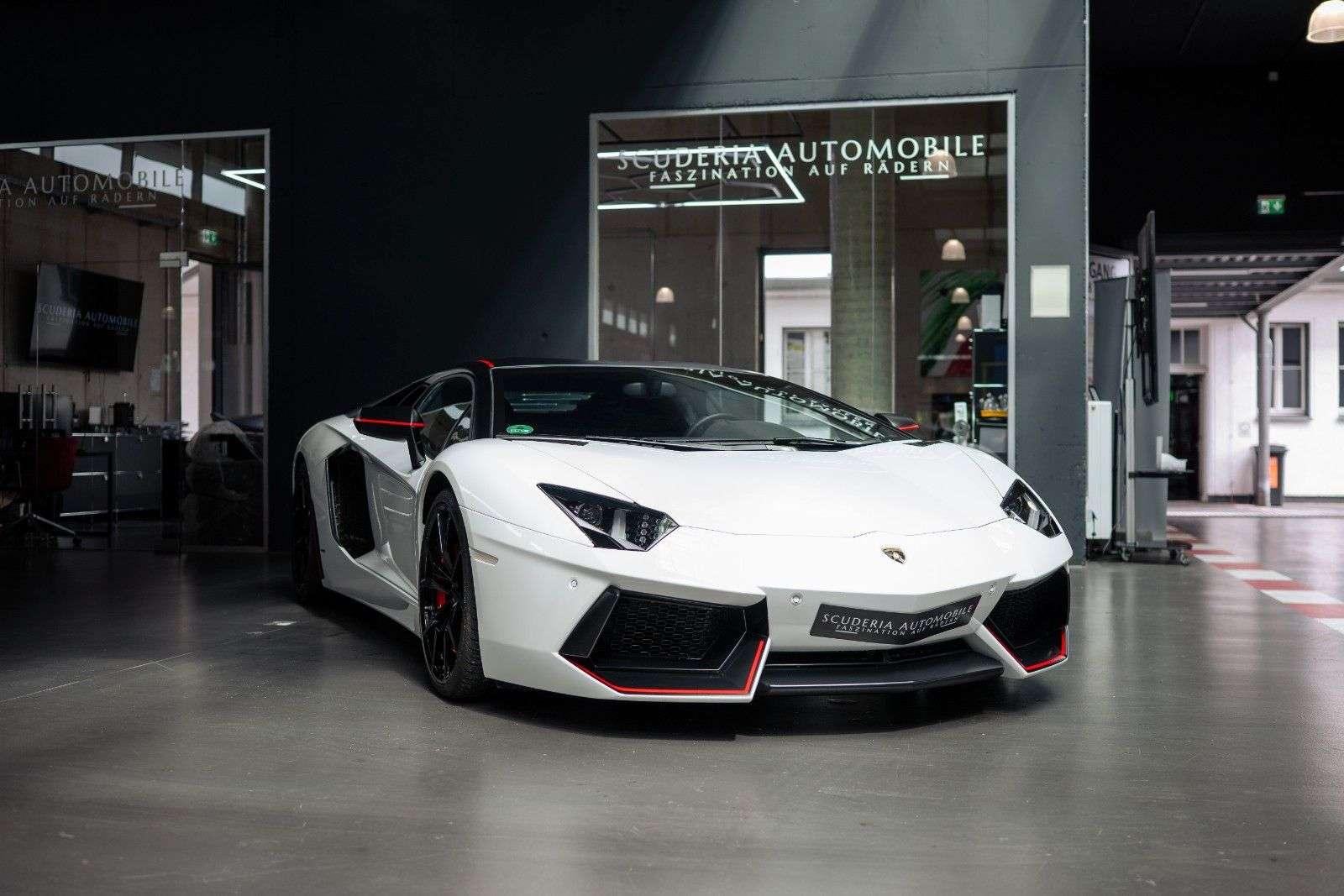 Lamborghini Aventador