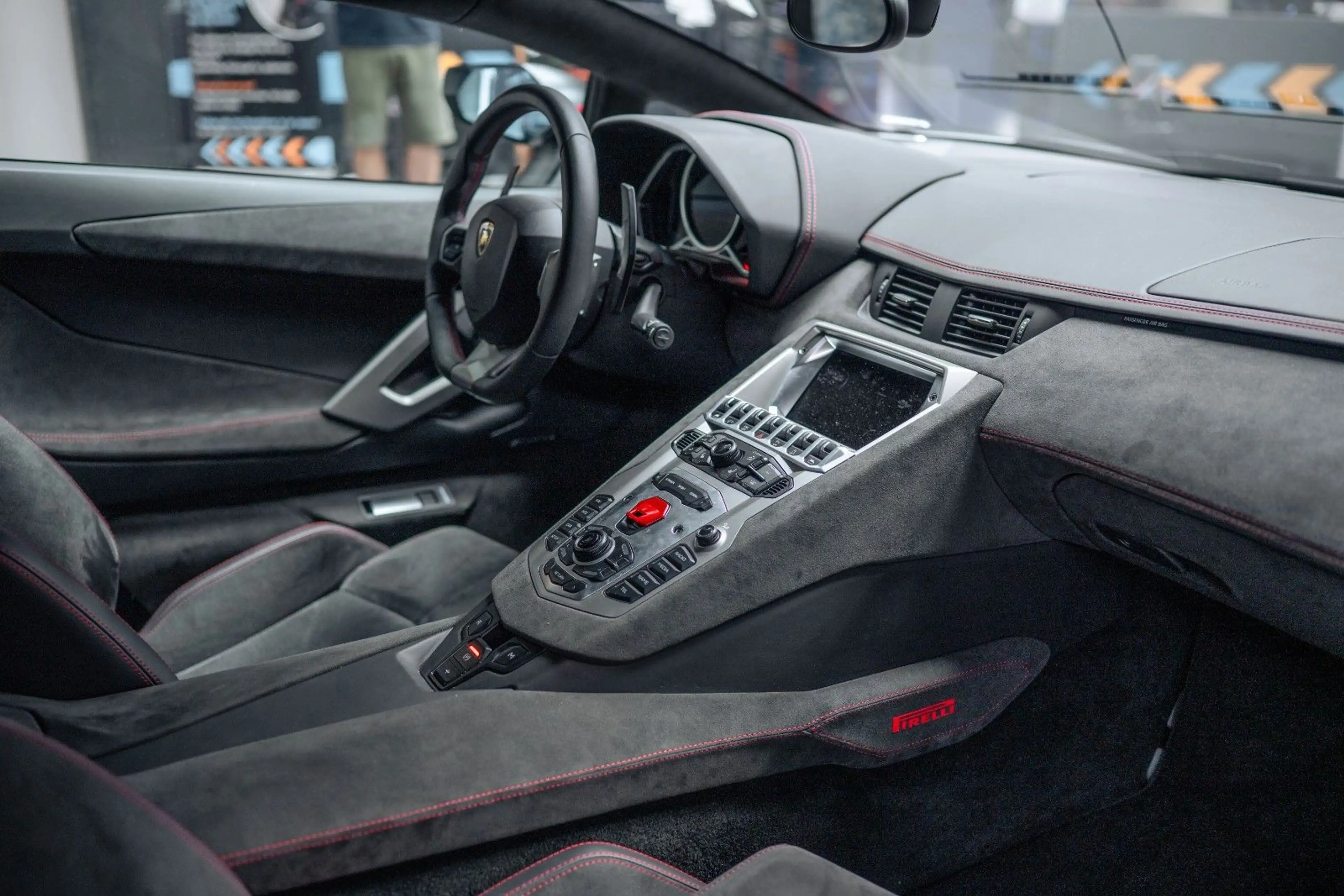 Lamborghini Aventador LP 700-4 Pirelli Edition 1of100 / Lift — photo 11
