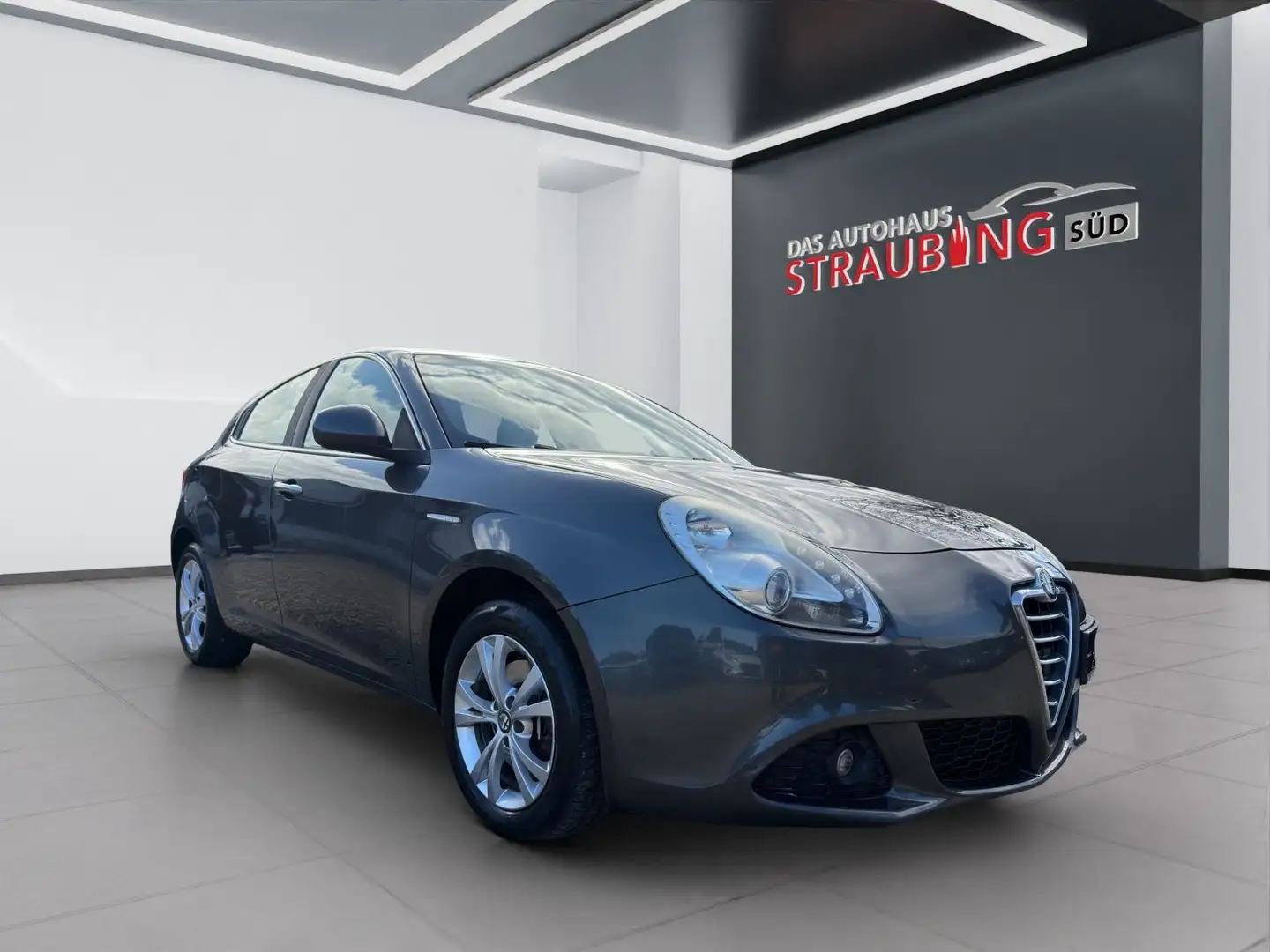 Alfa Romeo Giulietta Turismo 2.0 JTDM AUTOMATIK*KLIMAAUTO* Grau - 1