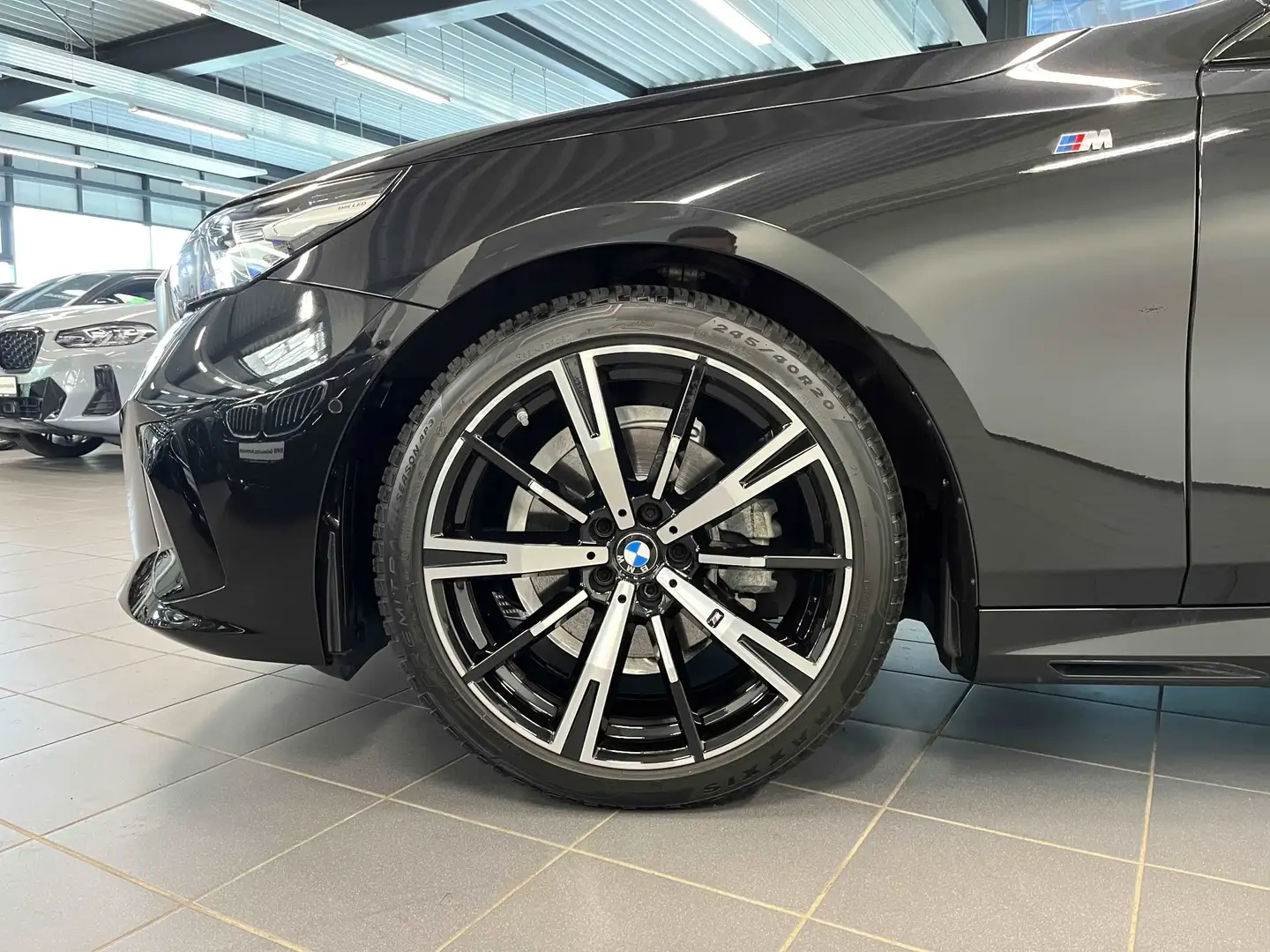 BMW 520 d Touring M Sport HUD PANO ACC 360°KAM RFK Schwarz - 2