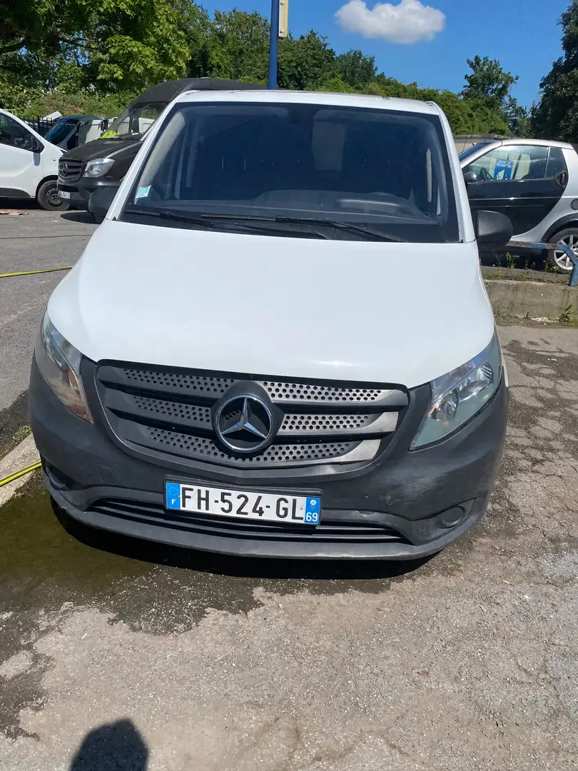 Mercedes-Benz Vito FOURGON 109 CDI COMPACT Blanc - 1