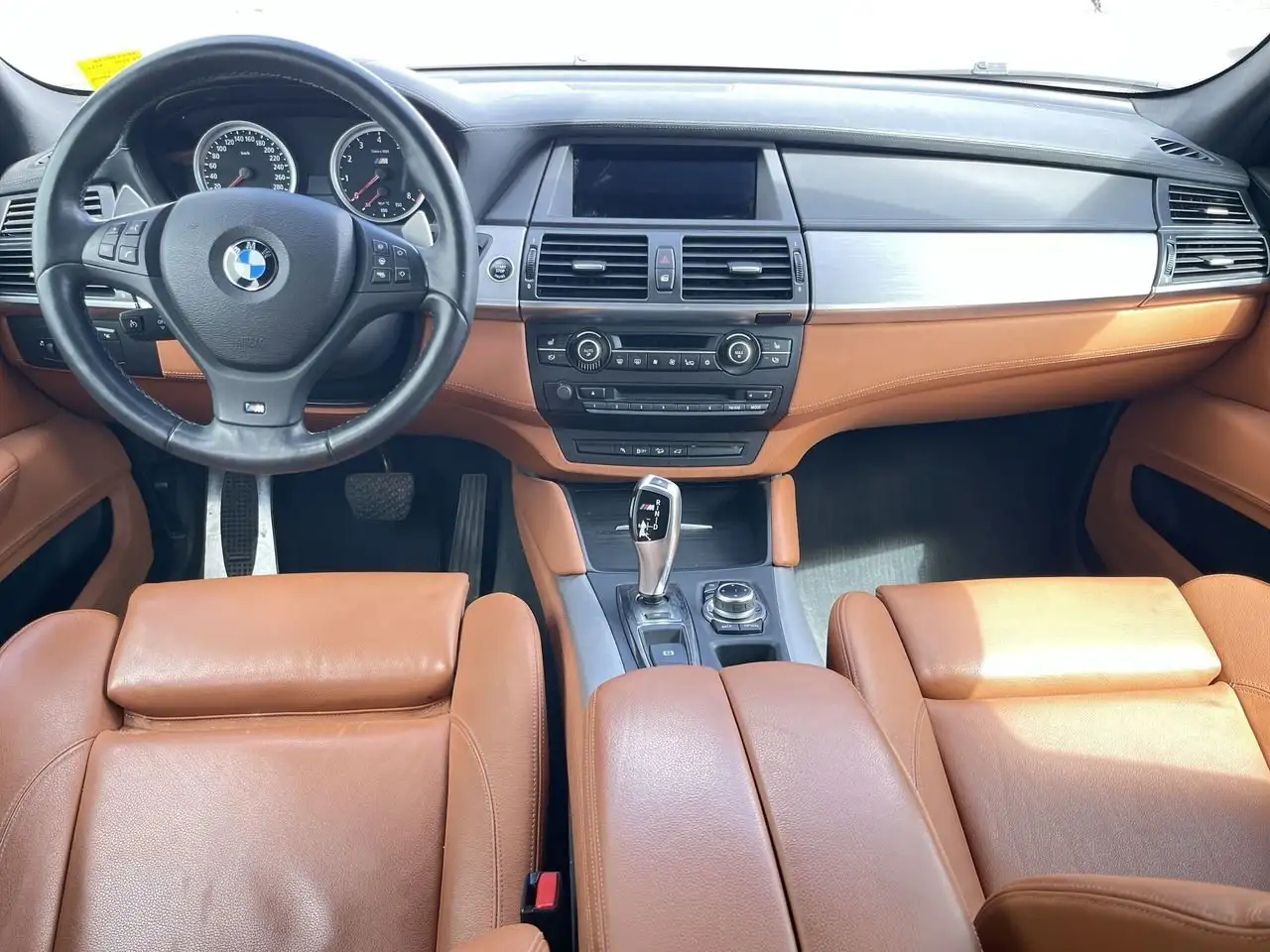 BMW X5 M снимка BMW X5 M