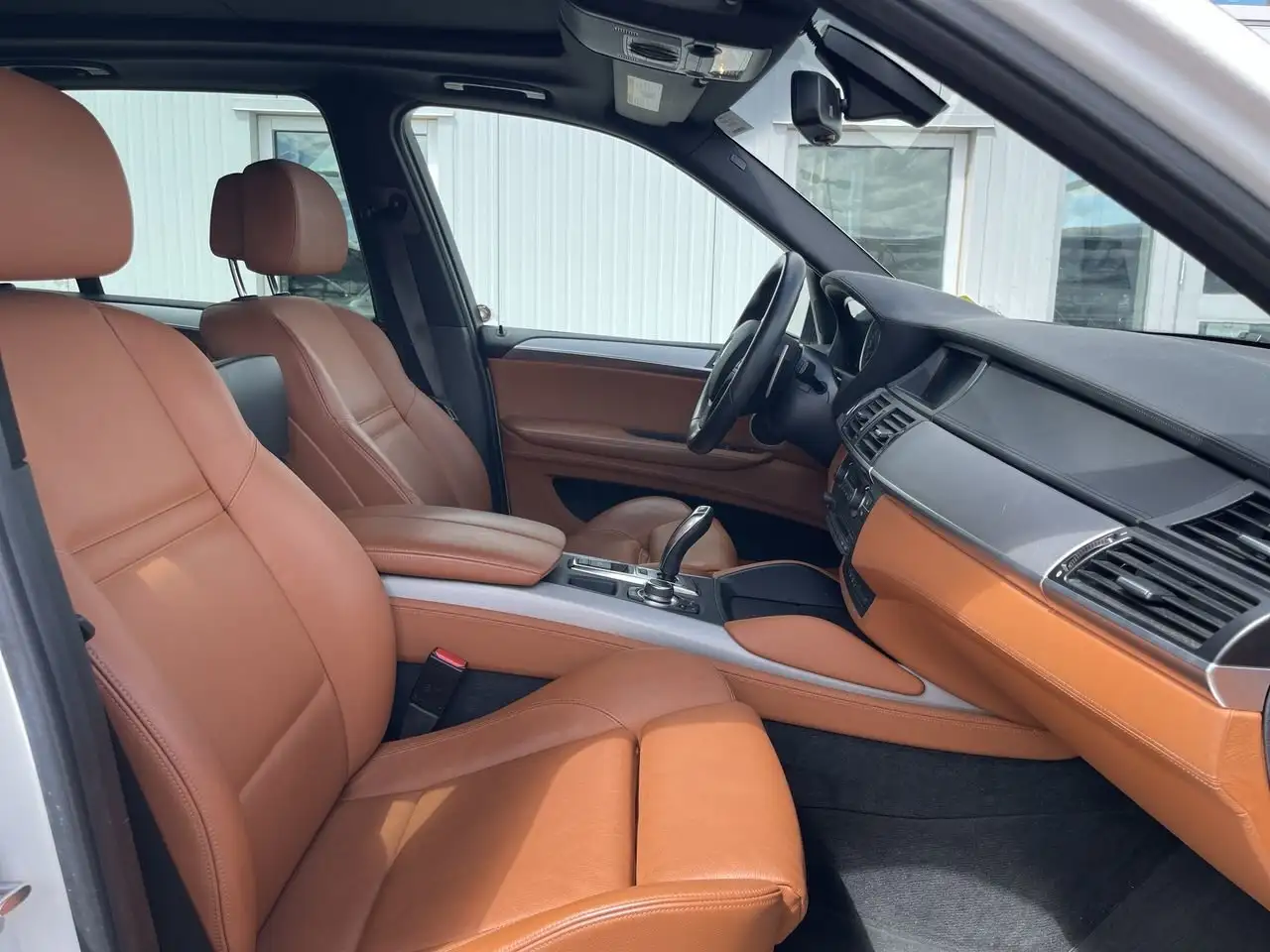 BMW X5 M снимка BMW X5 M