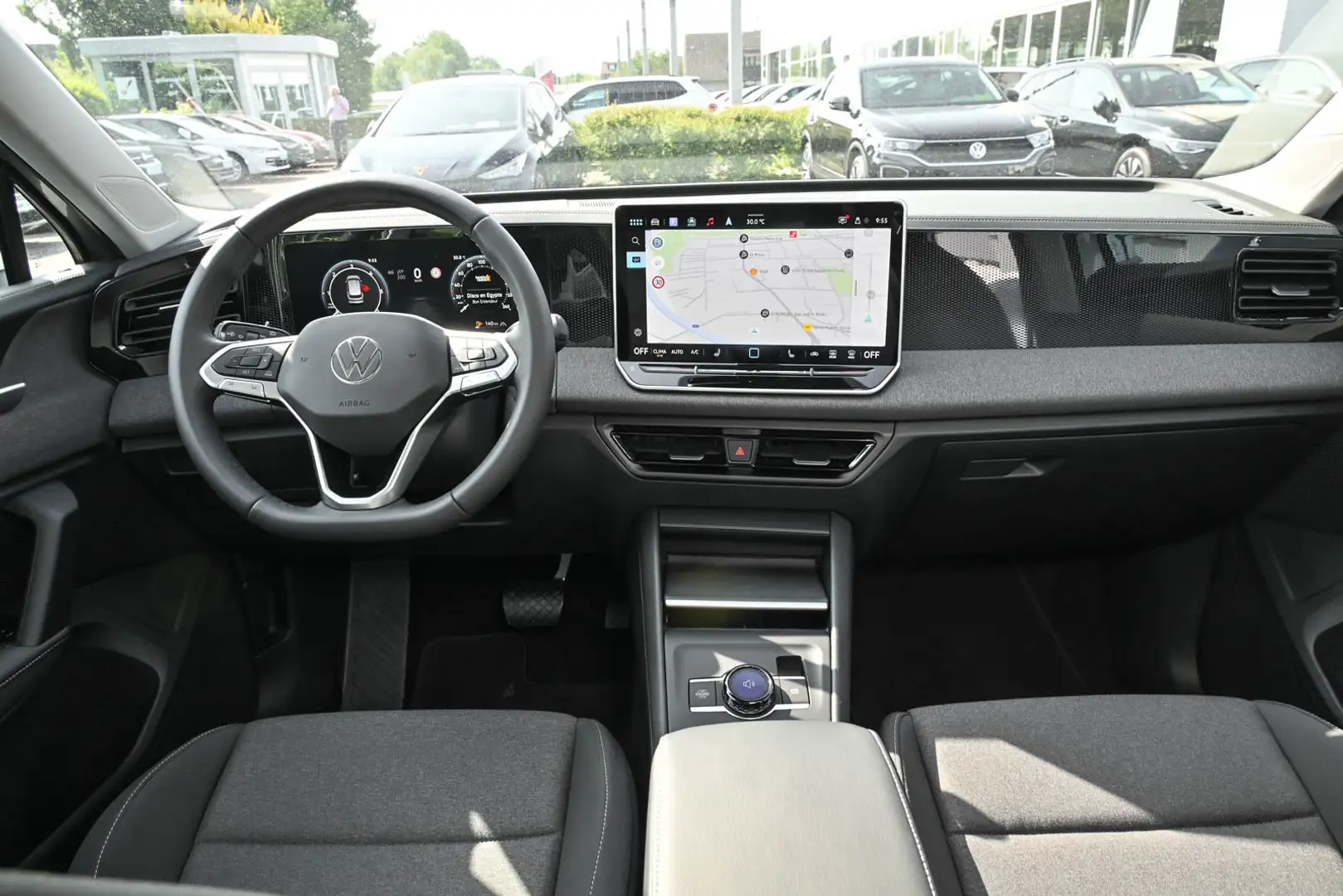 Volkswagen Tiguan III 2.0 TDI DSG Navi Side-Assist AHK Kam. Silber - 2