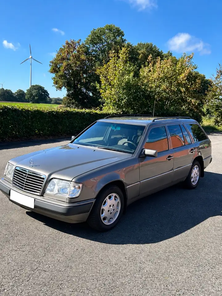 Mercedes-Benz 250 TD / W124 T-Modell, foto 1
