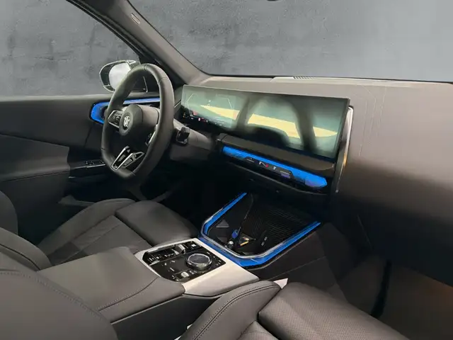 BMW X3 view 12