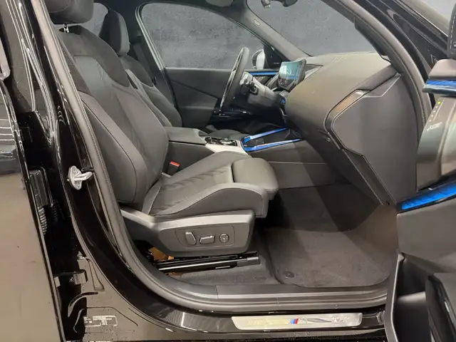 BMW X3 view 11