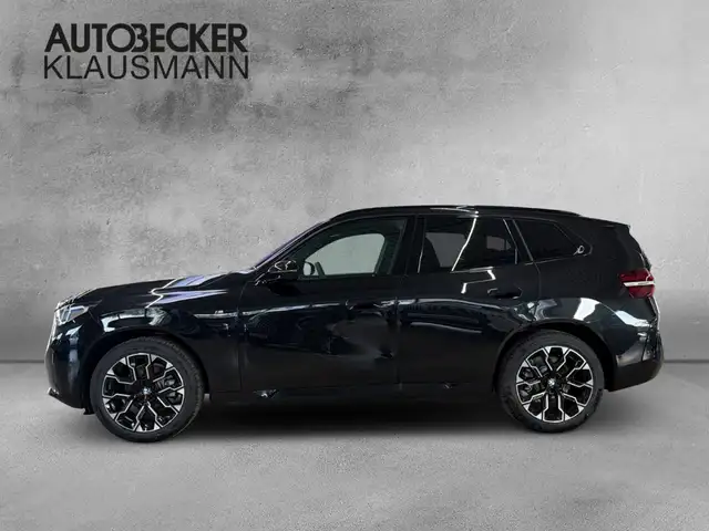 BMW X3 view 3