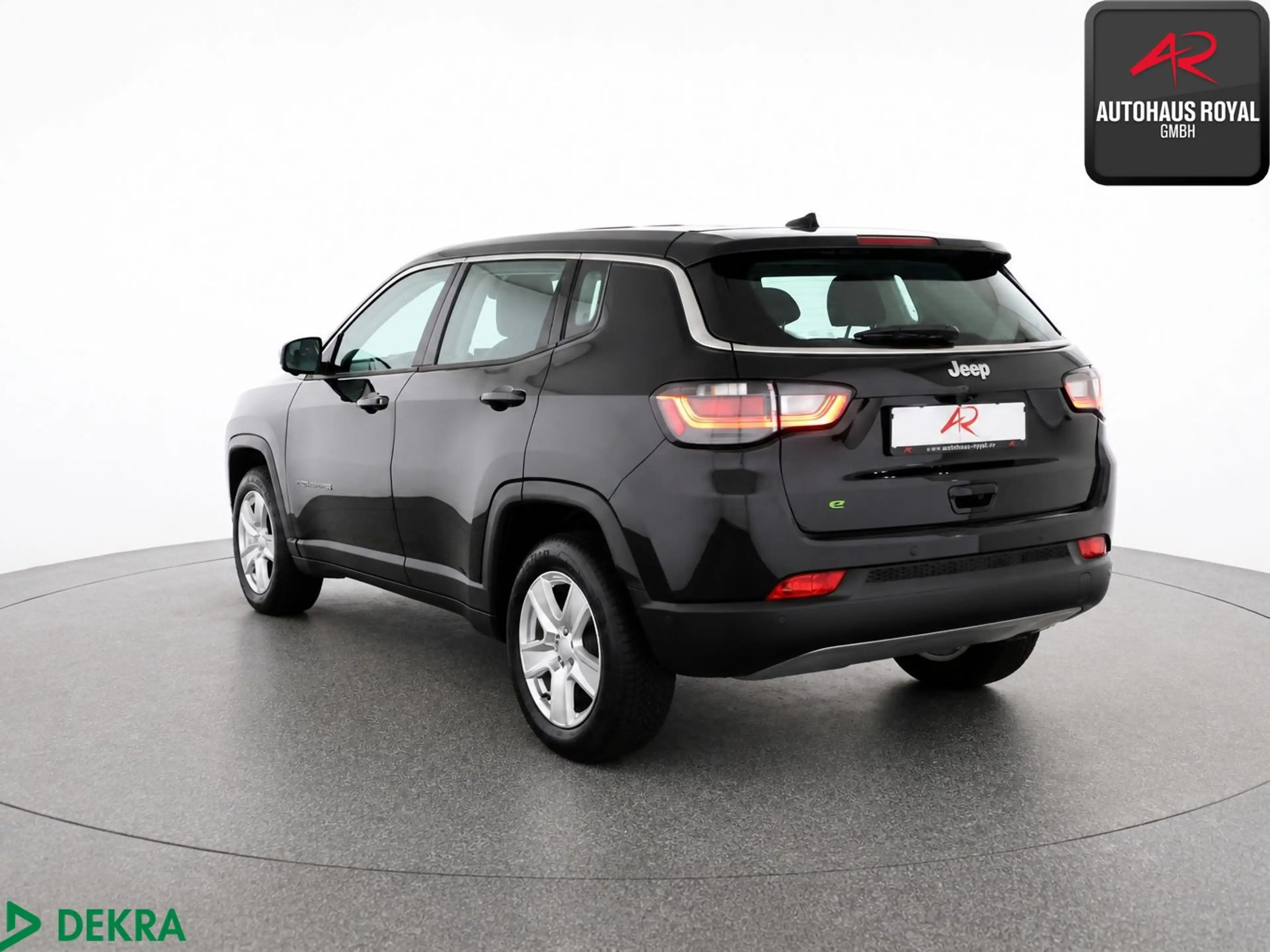 Jeep Compass 1.5 GSE e-Hybrid ALTITUDE 360°,ACC,1.HD — photo 3