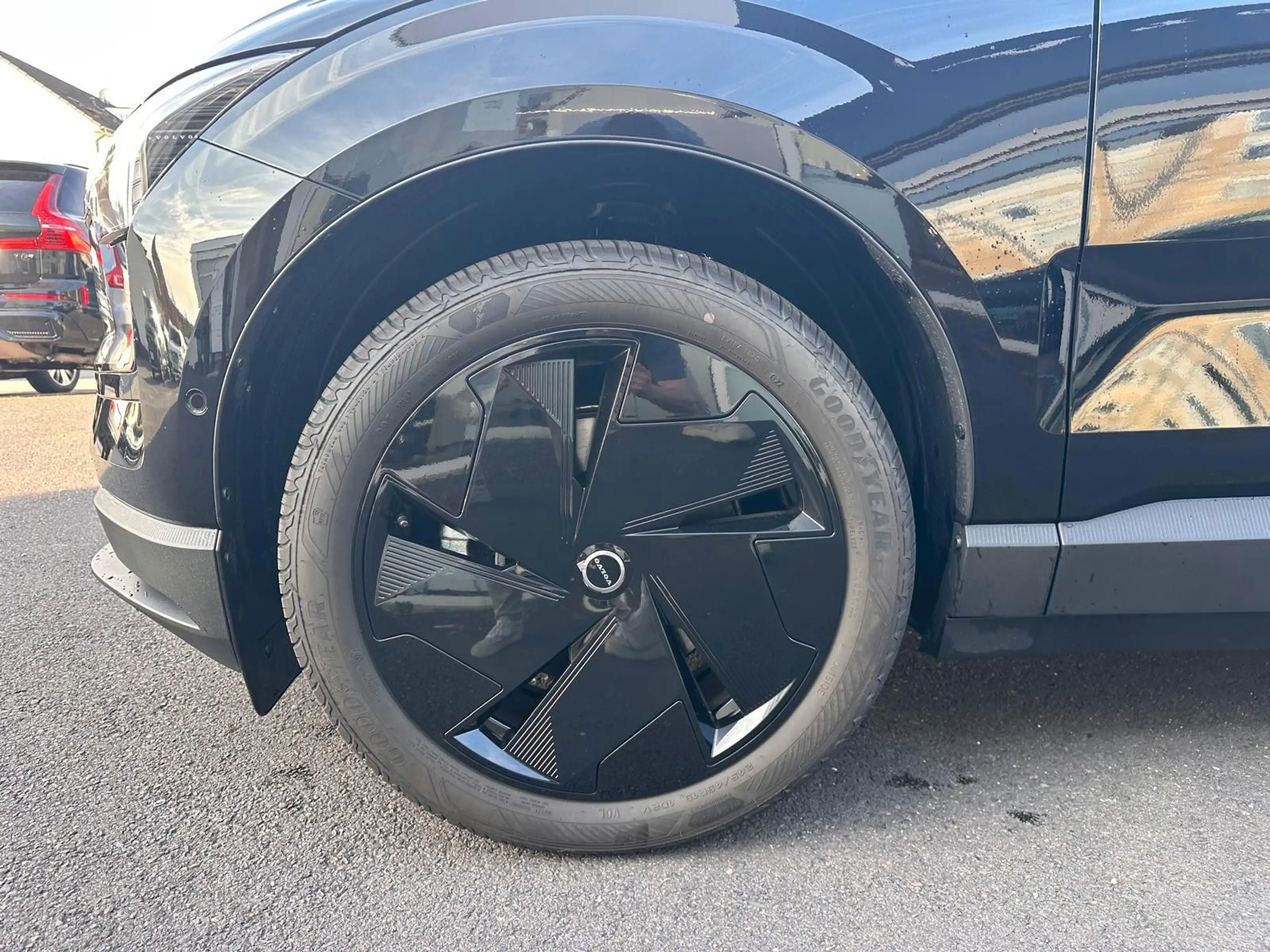Volvo EX30 RWD Ultra Black Ed.,Pano,360°,BLIS,ACC,WP — photo 12