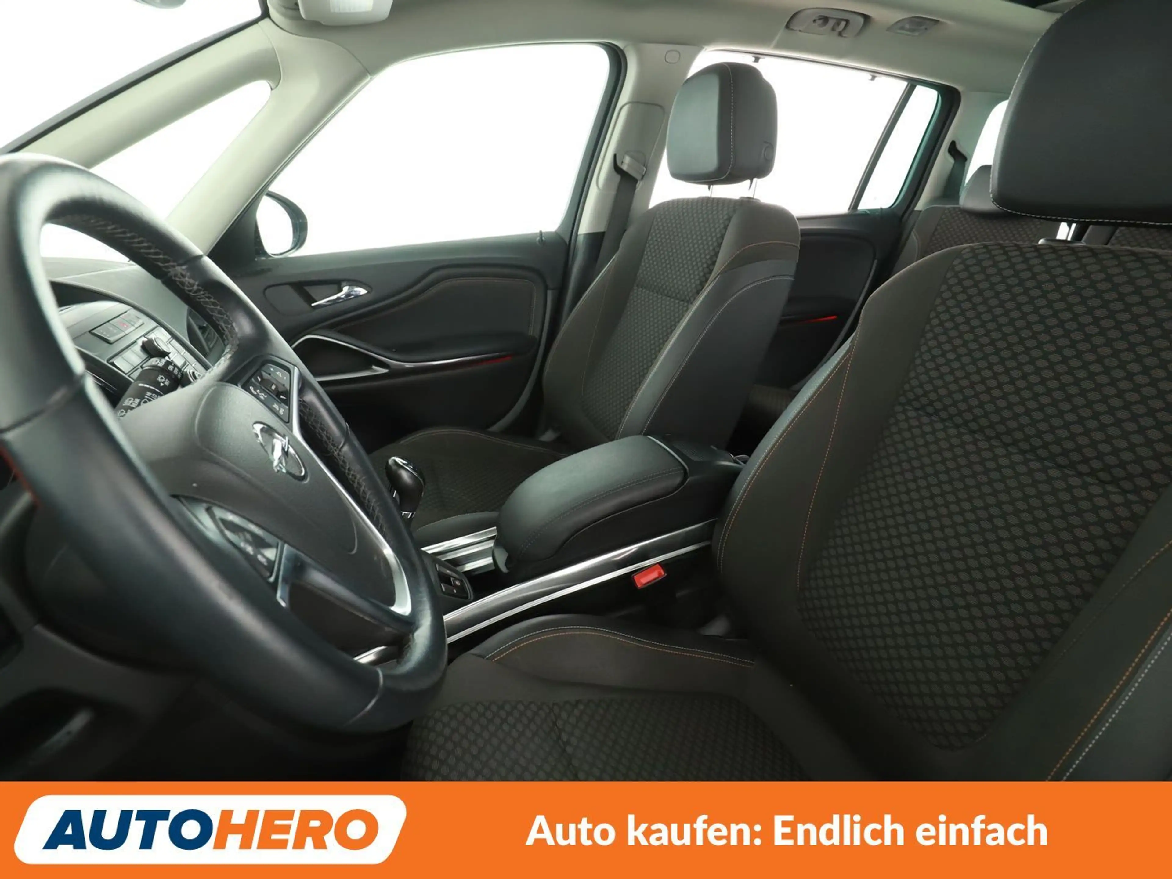 Opel Zafira Tourer 1.6 CDTI DPF Innovation*NAVI*XENON*ACC*PDC*SHZ* — photo 10