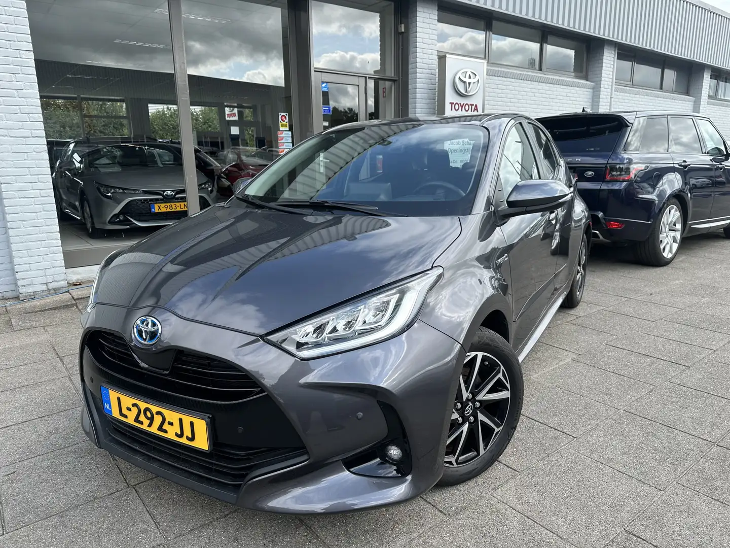 Toyota Yaris 1.5 Hybrid Dynamic Automaat 116pk | Apple Carplay/ Gris - 1