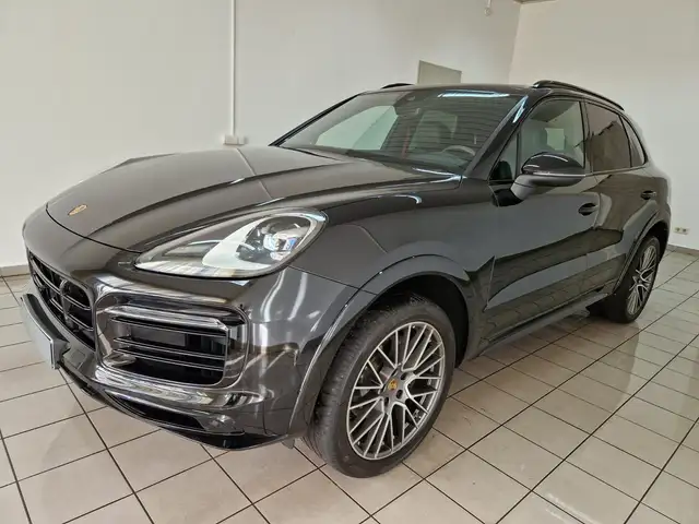 Porsche Cayenne Platinum Edition Sport Design SoftClose 21" AHK