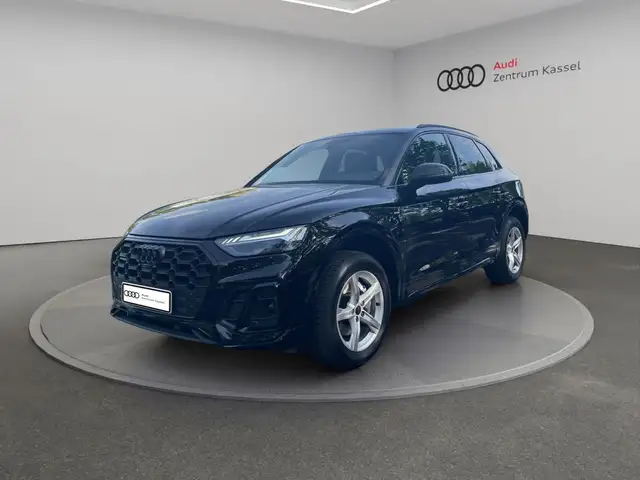 Audi Q5 view 2