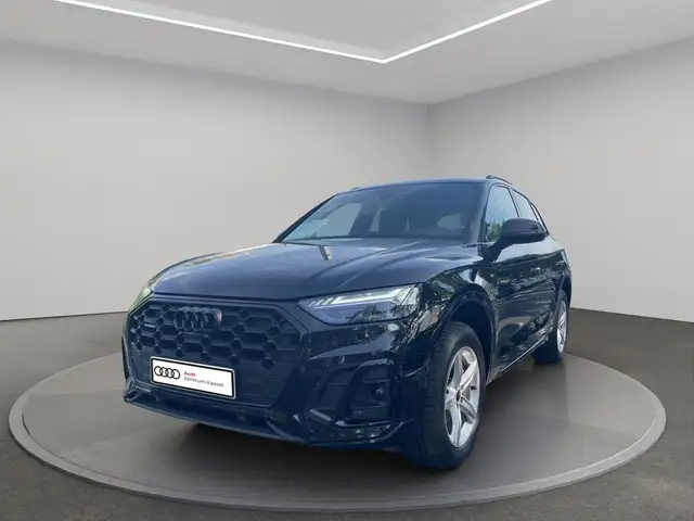Audi Q5 view 3