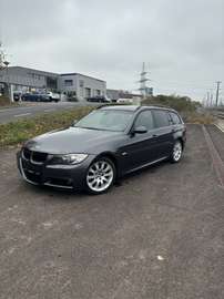 325d Touring M-Paket Aut.