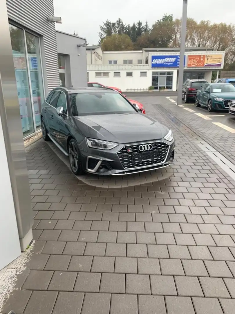 Audi S4 Avant TDI tiptronic Šedá - 1