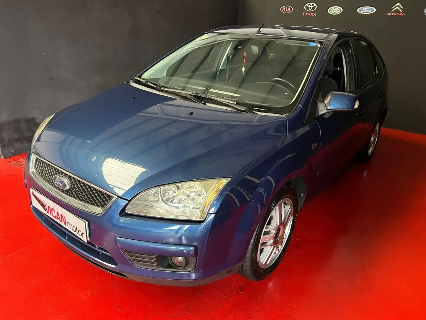 Ford Focus 1.8TDCI Ghia Azul - 2