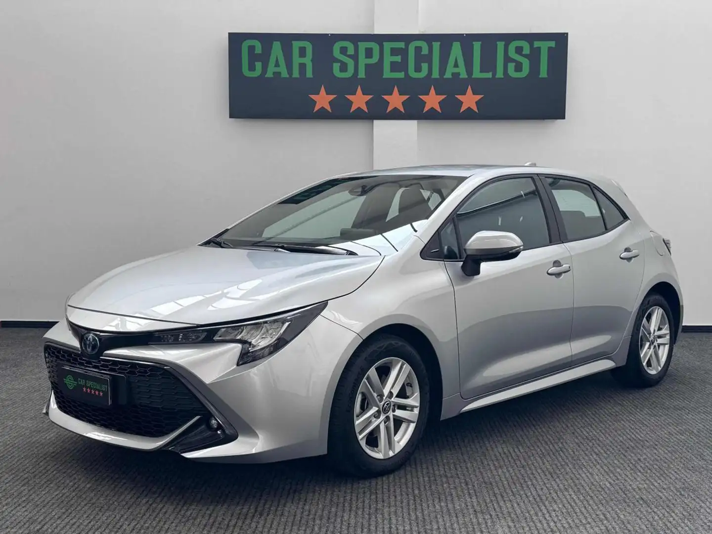 Toyota Corolla 1.8 Hybrid Business CARPLAY|LED|ACC|NAVI Zilver - 1