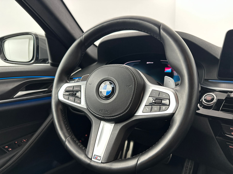 BMW 530 5-serie Touring 530e High Executive M-Sport — photo 8