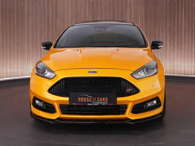 Ford Focus view 11