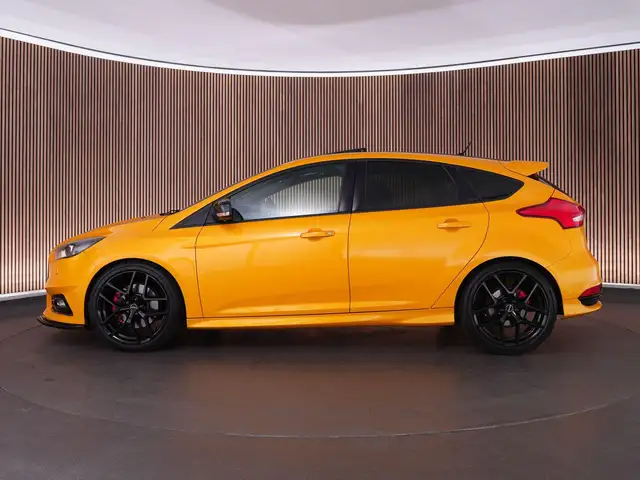 Ford Focus view 7