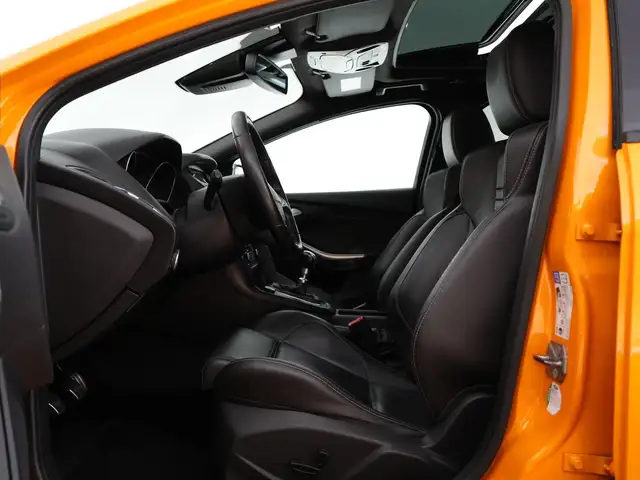 Ford Focus view 9