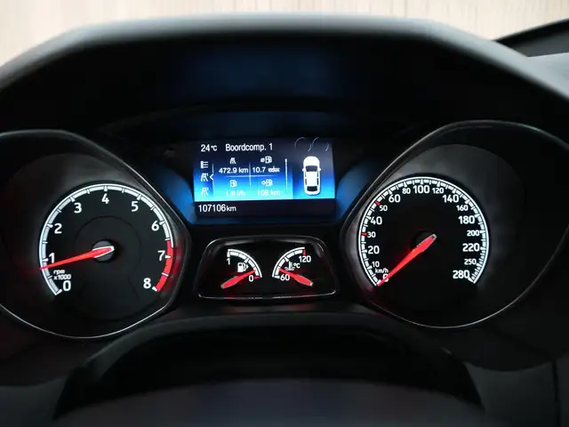 Ford Focus view 13
