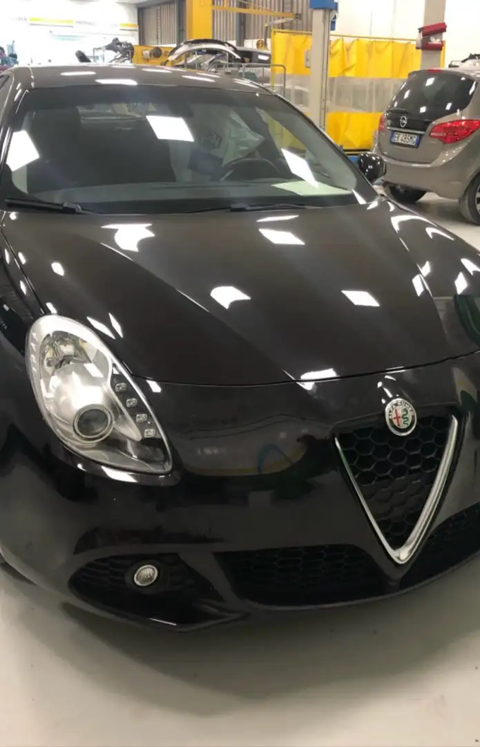 Alfa Romeo Giulietta 1.6 jtdm(2) Distinctive Black - 1