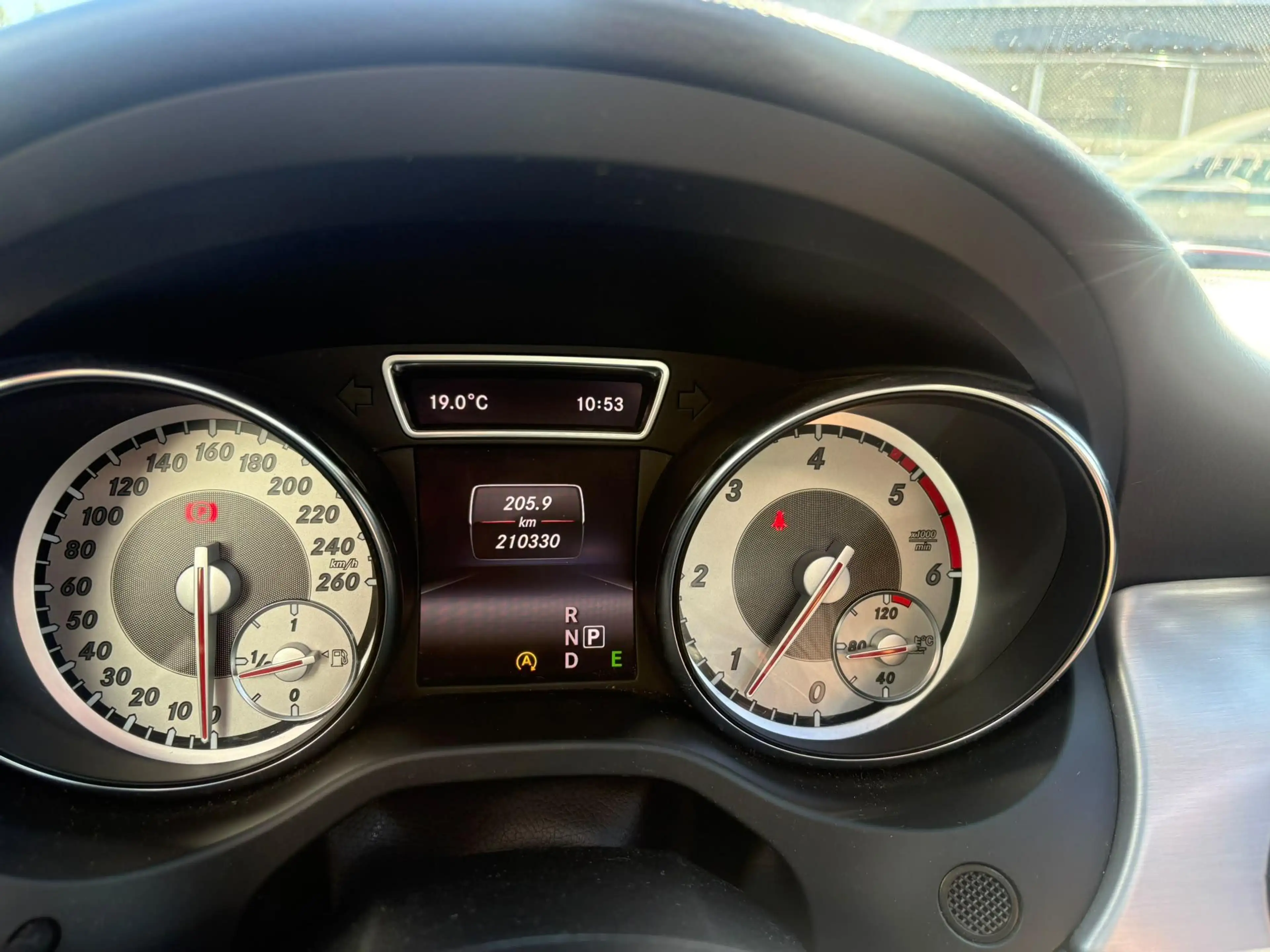 Mercedes-Benz CLA 220 Shooting Brake CDI OrangeArt Edition Clima, cruise — photo 14