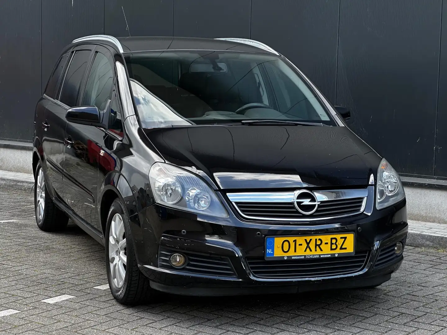 Opel Zafira 1.8 Executive 7-PERSOONS AIRCO/CRUISE | INRUILKOOP Negro - 2