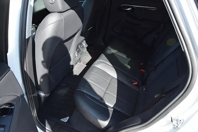 Land Rover Range Rover Evoque view 14