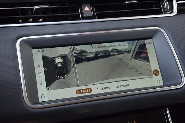 Land Rover Range Rover Evoque view 11