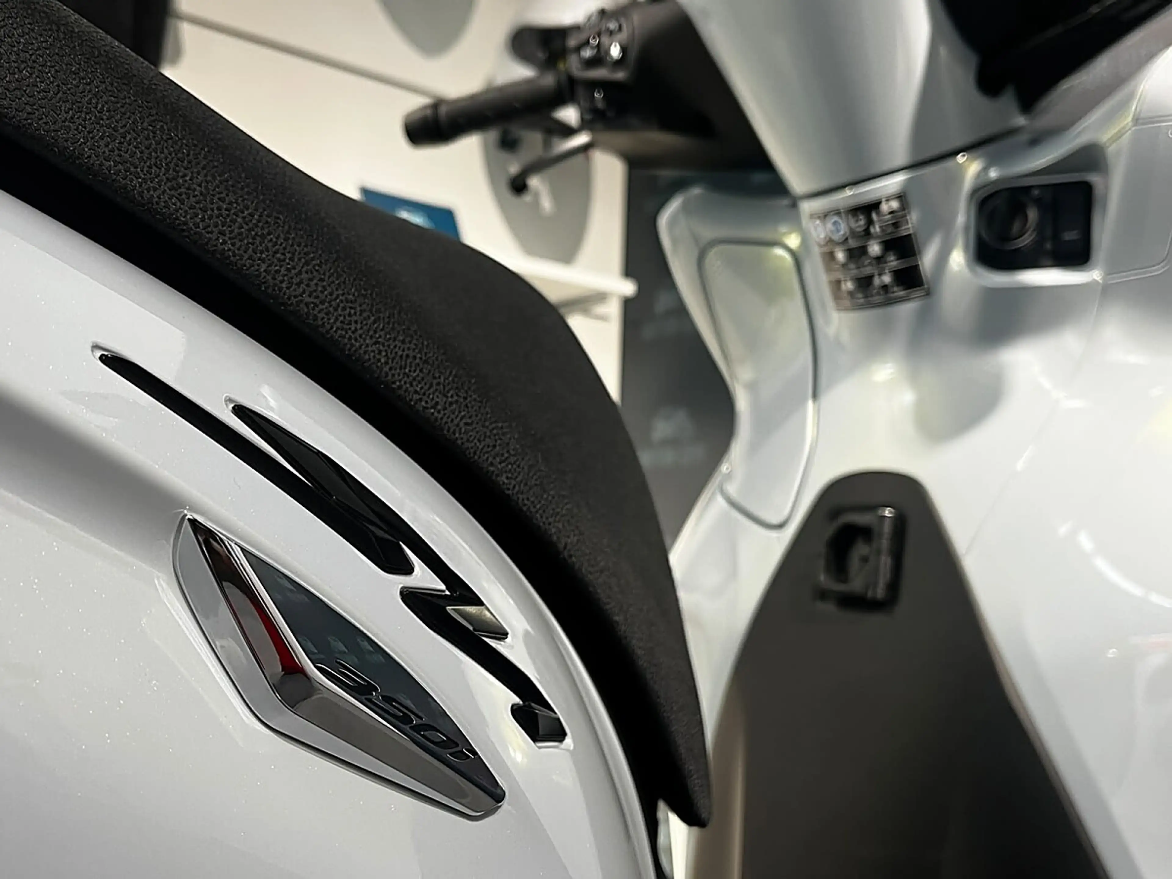 Honda SH 50 SH 350i - in allen Farben erhältlich — photo 5