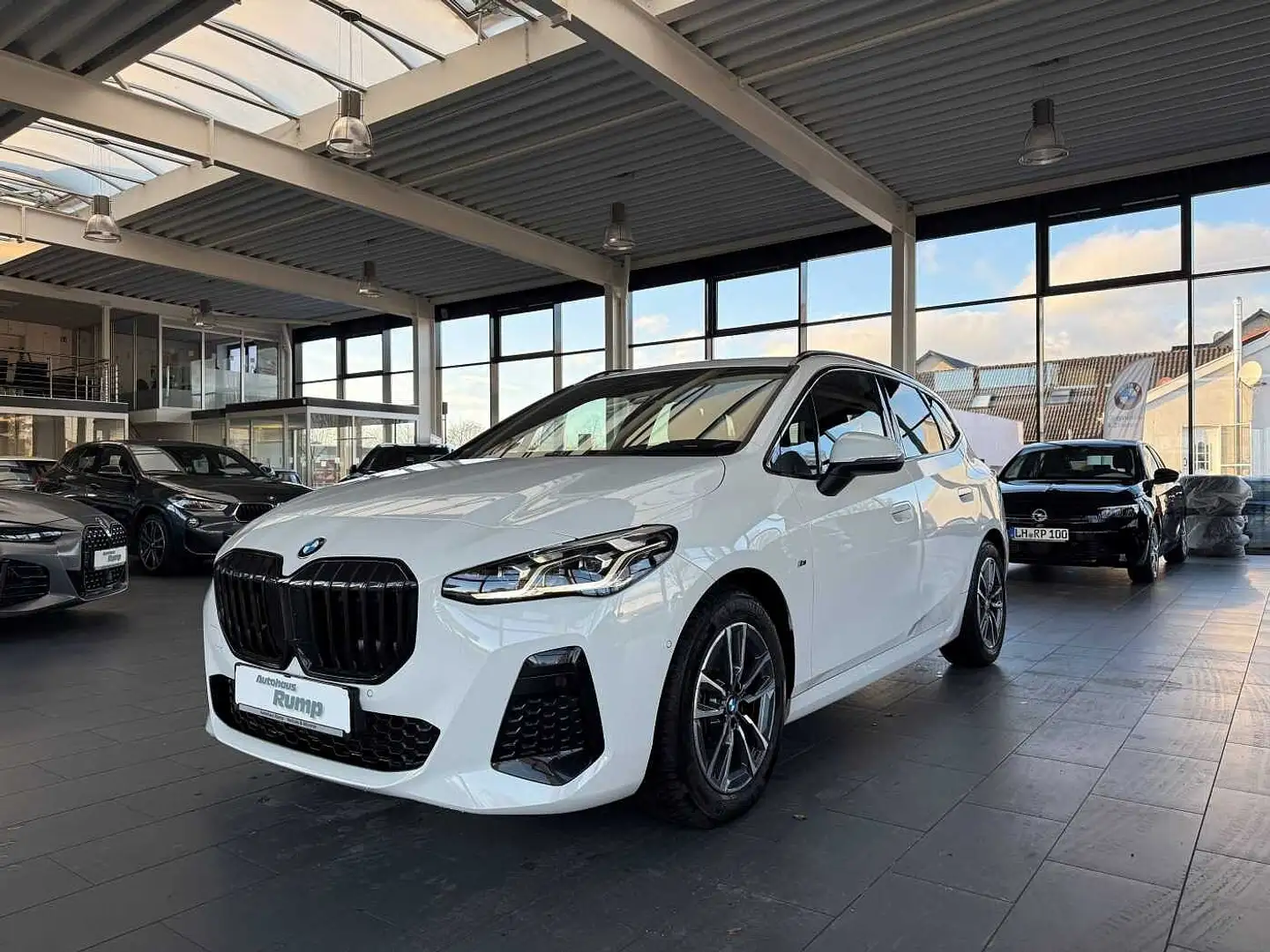 BMW 218 i Active Tourer Aut. M Sportpaket Blanc - 1