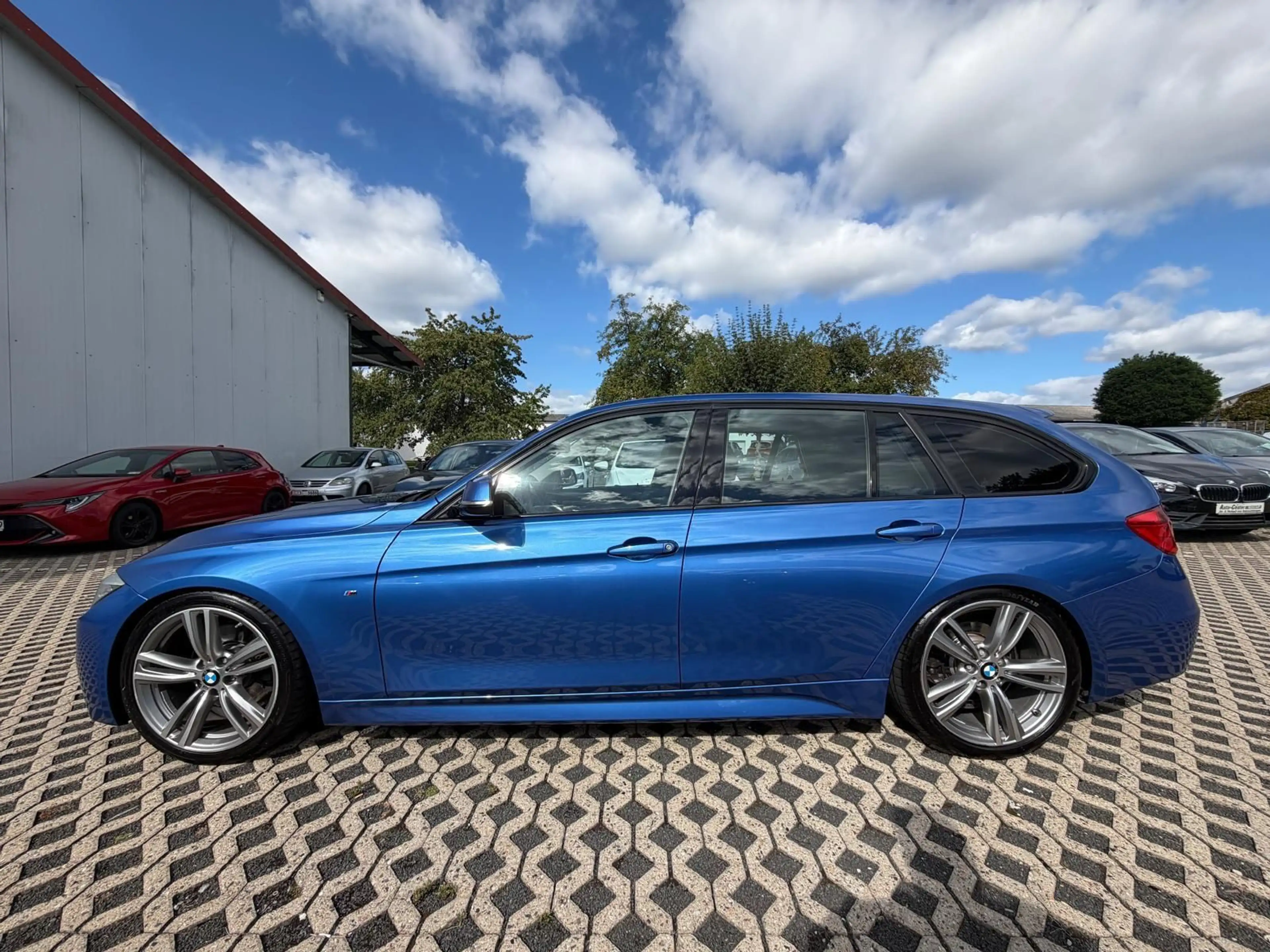 BMW 325 d Touring PDC/KLIMAA/NAVI/TÜV 05/28 — photo 2