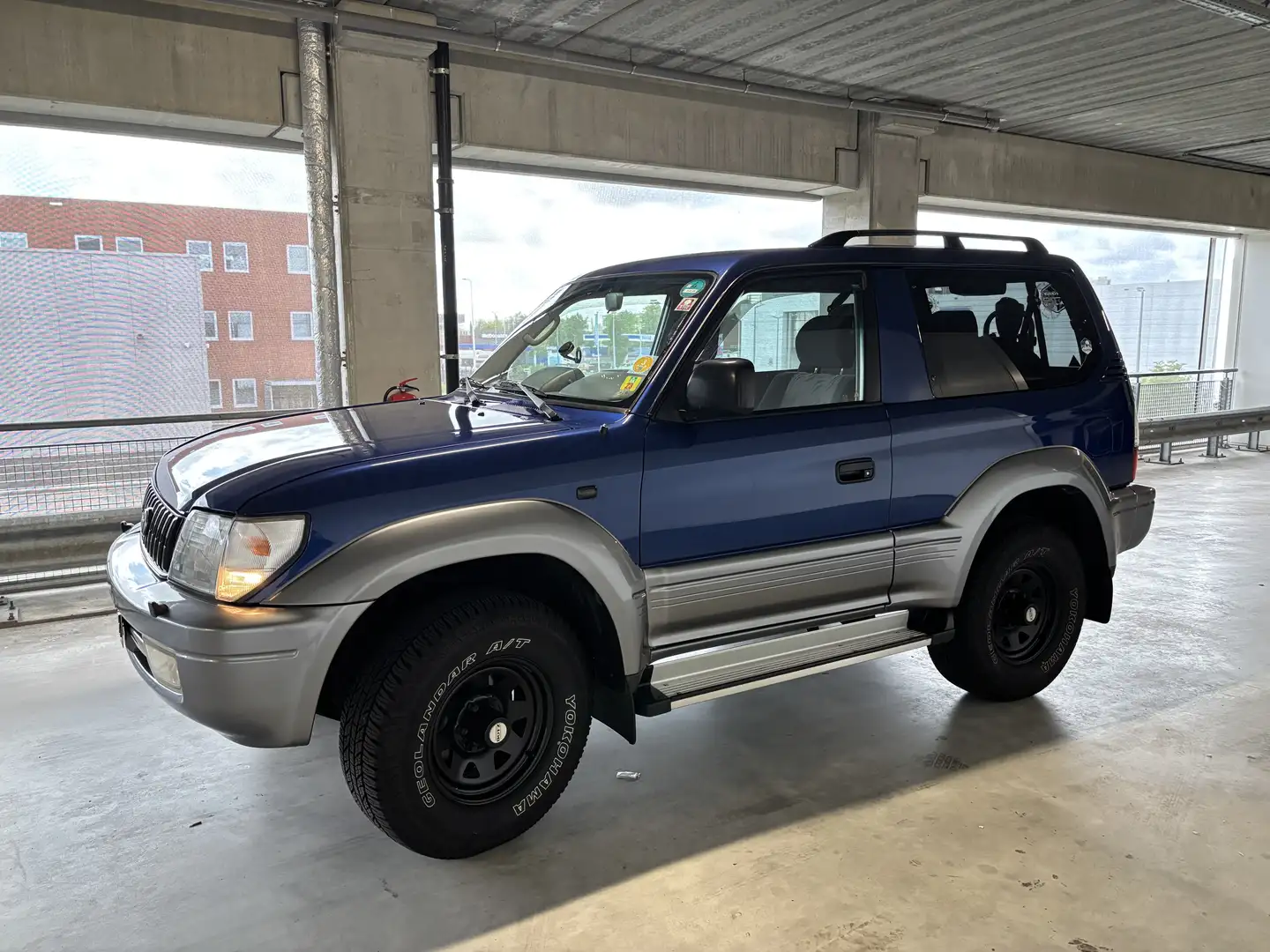 Toyota Land Cruiser Prado 3.4L V6 Benzine Blau - 1