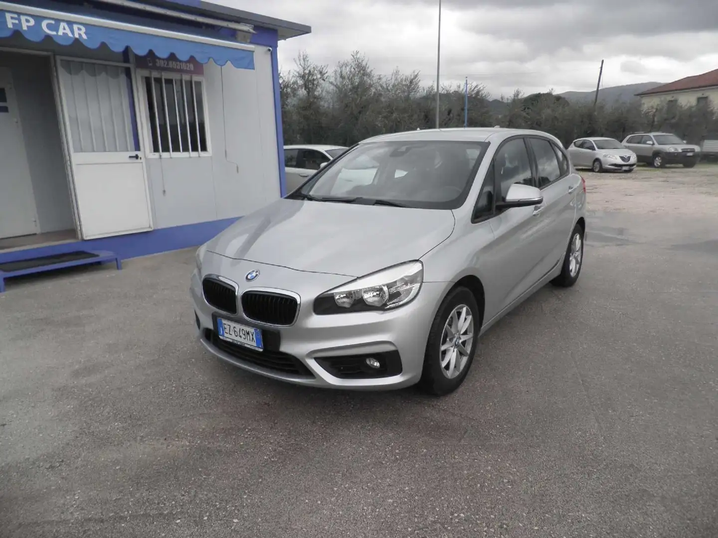 BMW 218 218d Active Tourer Advantage auto Zilver - 1